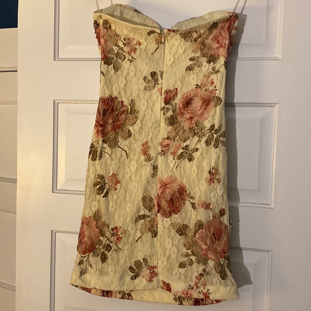 Dress - Picture 2 of 6